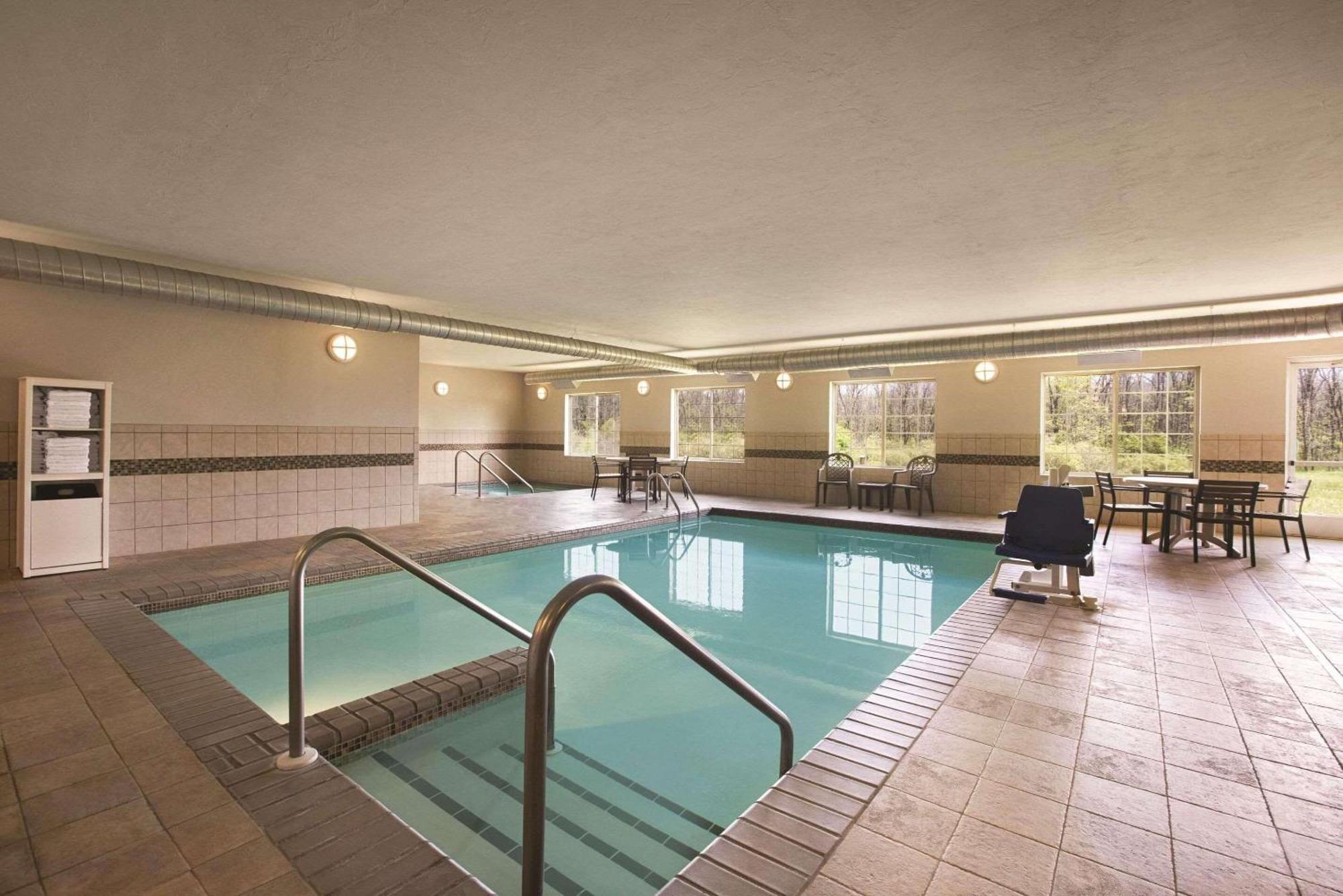 Country Inn & Suites By Radisson, Green Bay North エクステリア 写真